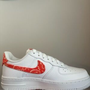 Women’s Nike Air Force 1’s - size 6
White & Orqnge Paisley Print